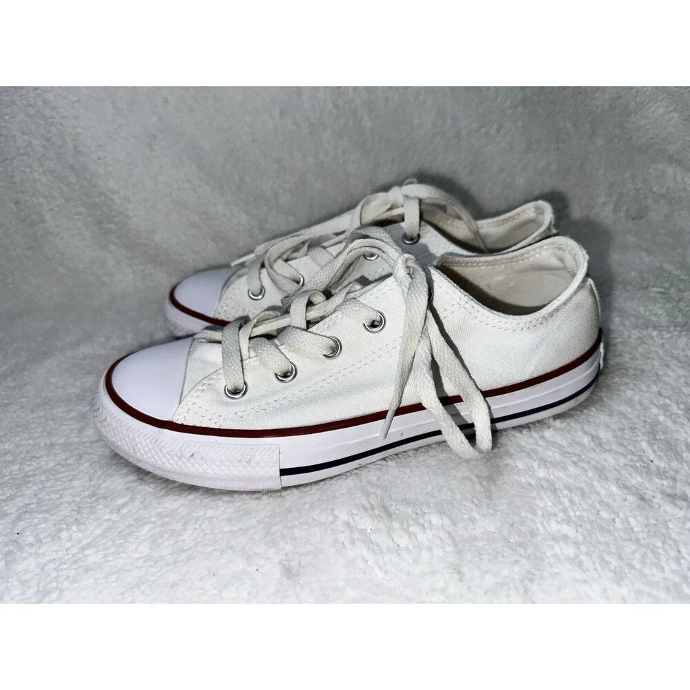 Kids White Converse All Star Chuck Taylor Youth Size 2 *Missing Insoles*